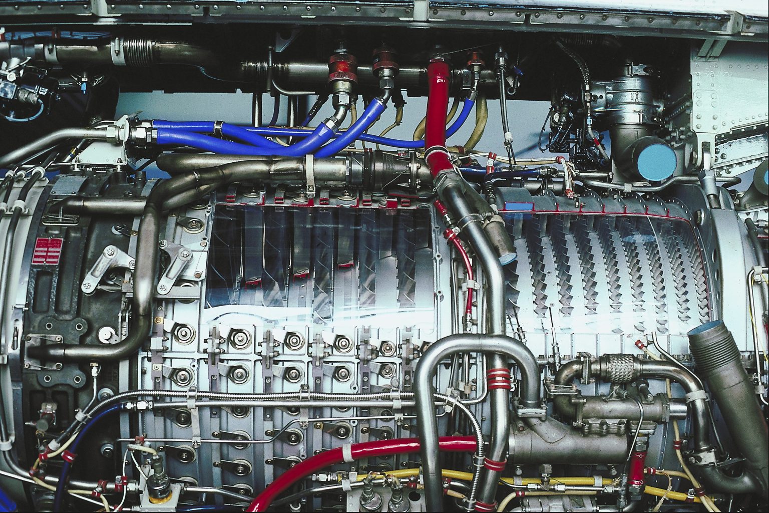 Шумит мотор. Диагностика двигателя автомобиля. Осмотр двс. Форсунки на двигатель змз 406. Датчик холостого хода змз 405.